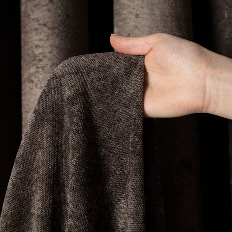 Zasłona welwetowa ciemna chłodna brązowa 140×260 cm – elegancka, półzaciemniająca, na przelotkach