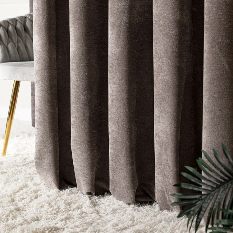 Zasłona welwetowa szarobrązowa 140×260 cm – elegancka, półzaciemniająca, na przelotkach