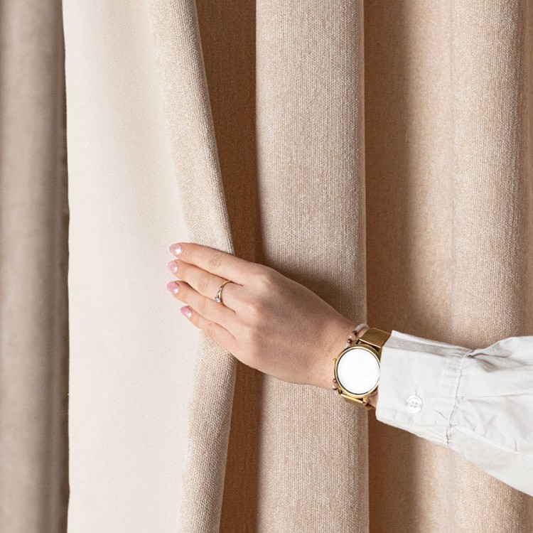 Zasłona welwetowa beżowa 140×260 cm – elegancka, półzaciemniająca, na przelotkach