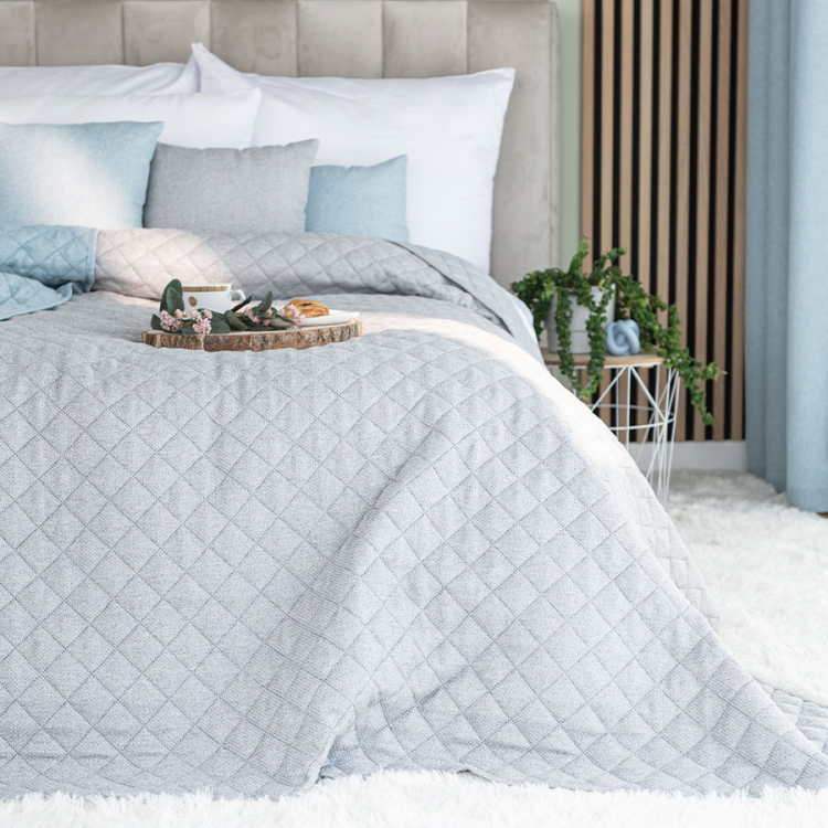 Narzuta na łóżko pikowana, wzór strukturalny, jasny szary 220x240 cm